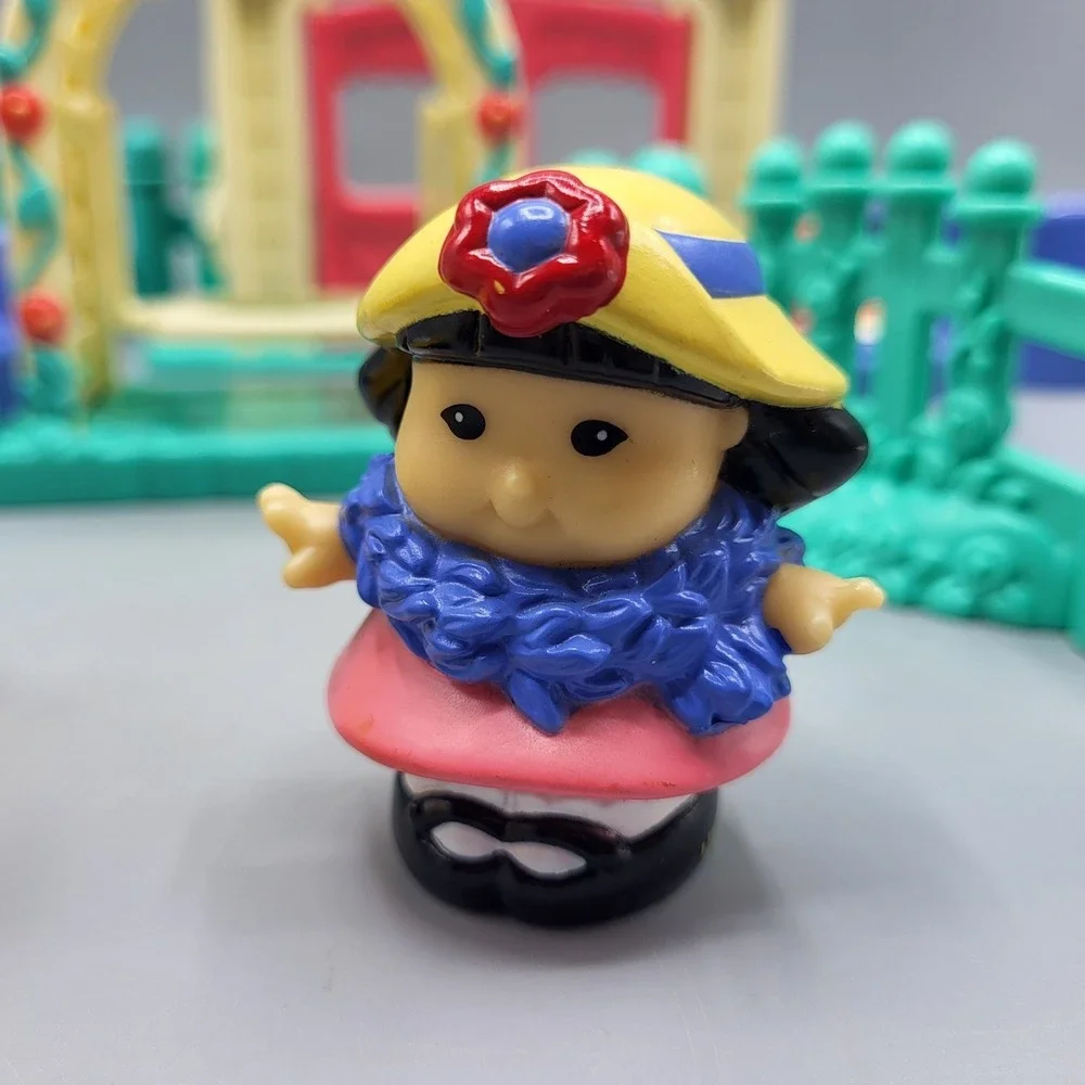 Fisher Price Little People Garden Tea Party Playset Figures Furniture Multicolor